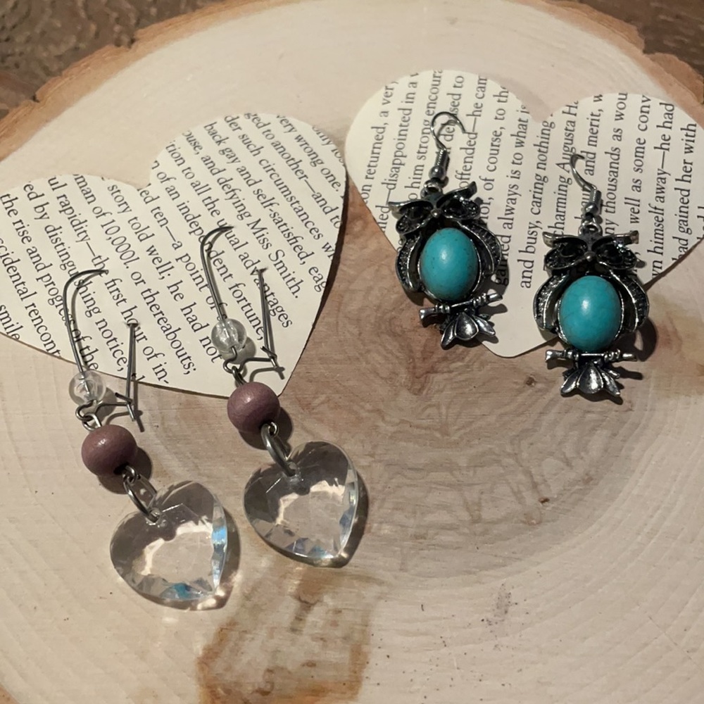 2 sets of Earrings